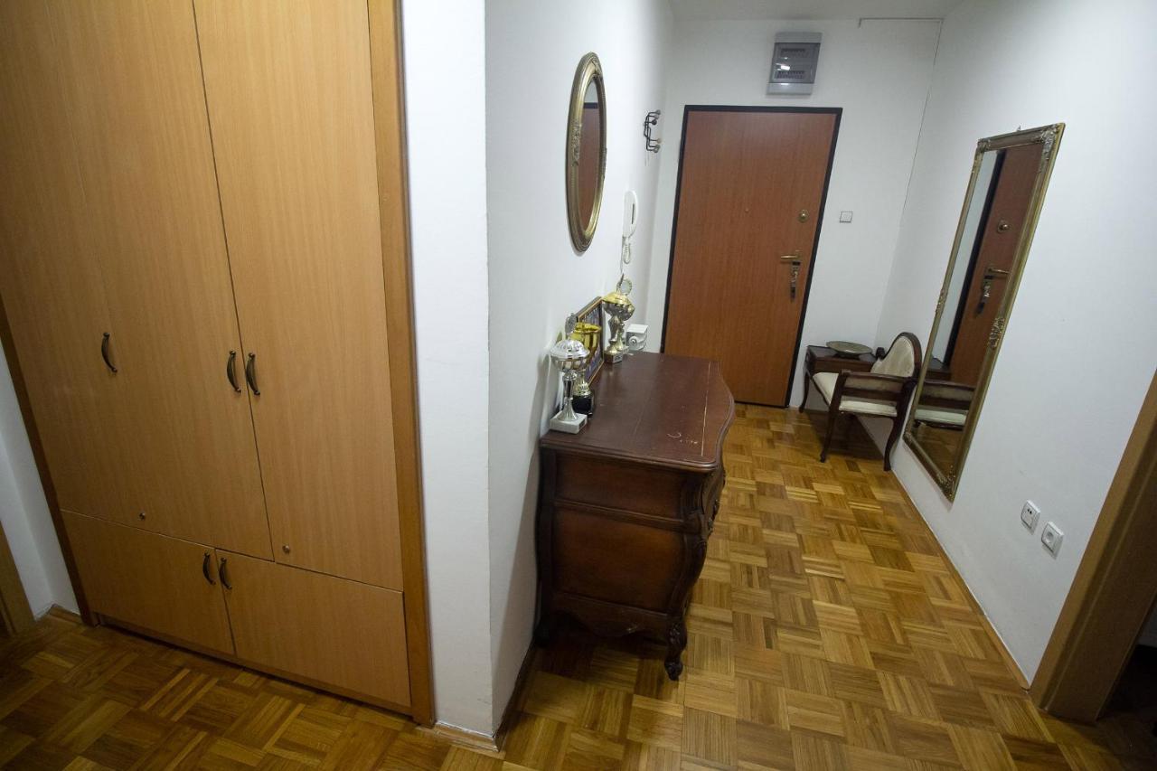 Apartment Barby - Aleja Μπάνια Λούκα Εξωτερικό φωτογραφία
